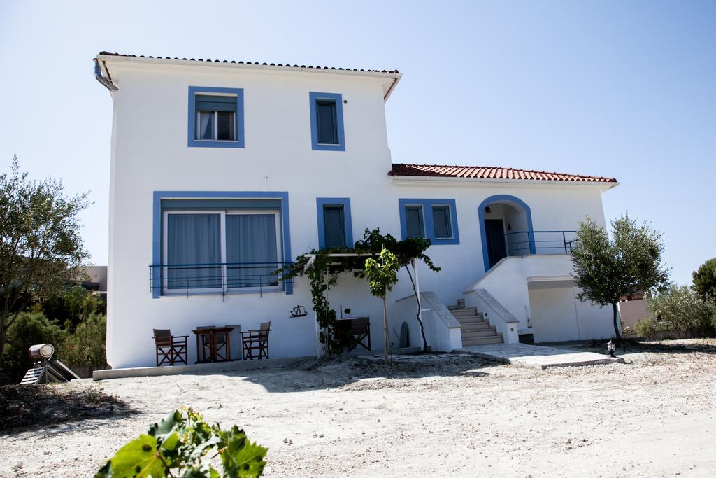 Romanos XI Xi Beach Exterior foto